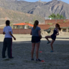 The girls training with Cassandra Jupapina, Bolivia
