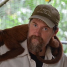 Mark and Majo the red howler juvenile
